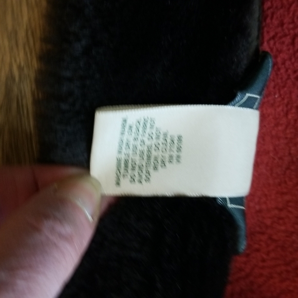 L.L. BEAN BURGANDY FULL ZIP FLEECE JACKET W/ FAUX FUR COLLAR & ZIPPERED POCKETS - Picture 6 of 16